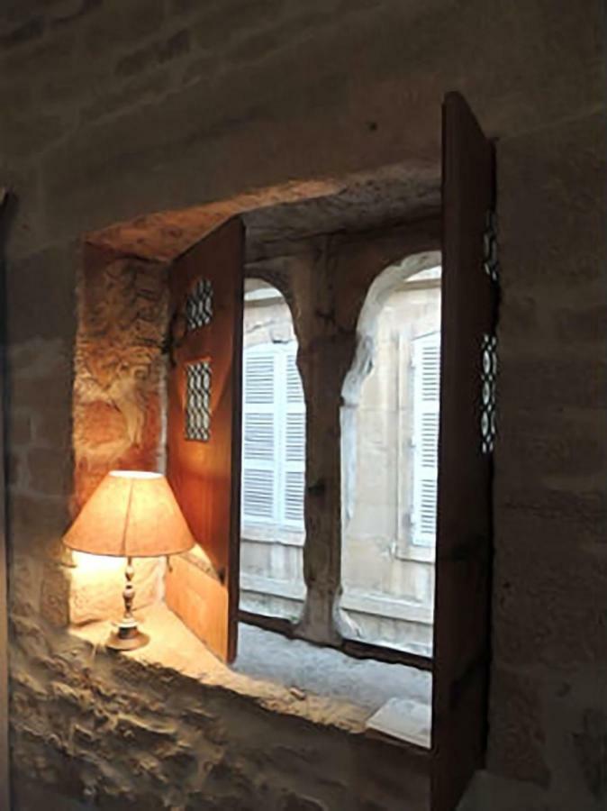 Maison Romane 1136 クリュニー エクステリア 写真